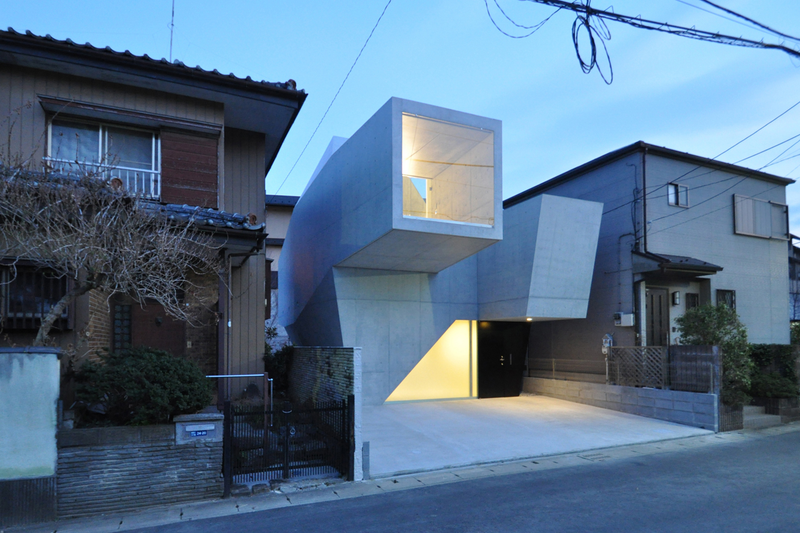 Illustration for article titled 10 Japanese Micro Homes That Redefine Living Small